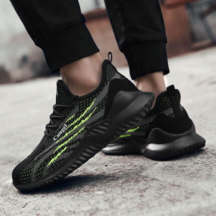 Men's Non slip Wear resistant Breathable Fly woven Anti smashing Work Shoes